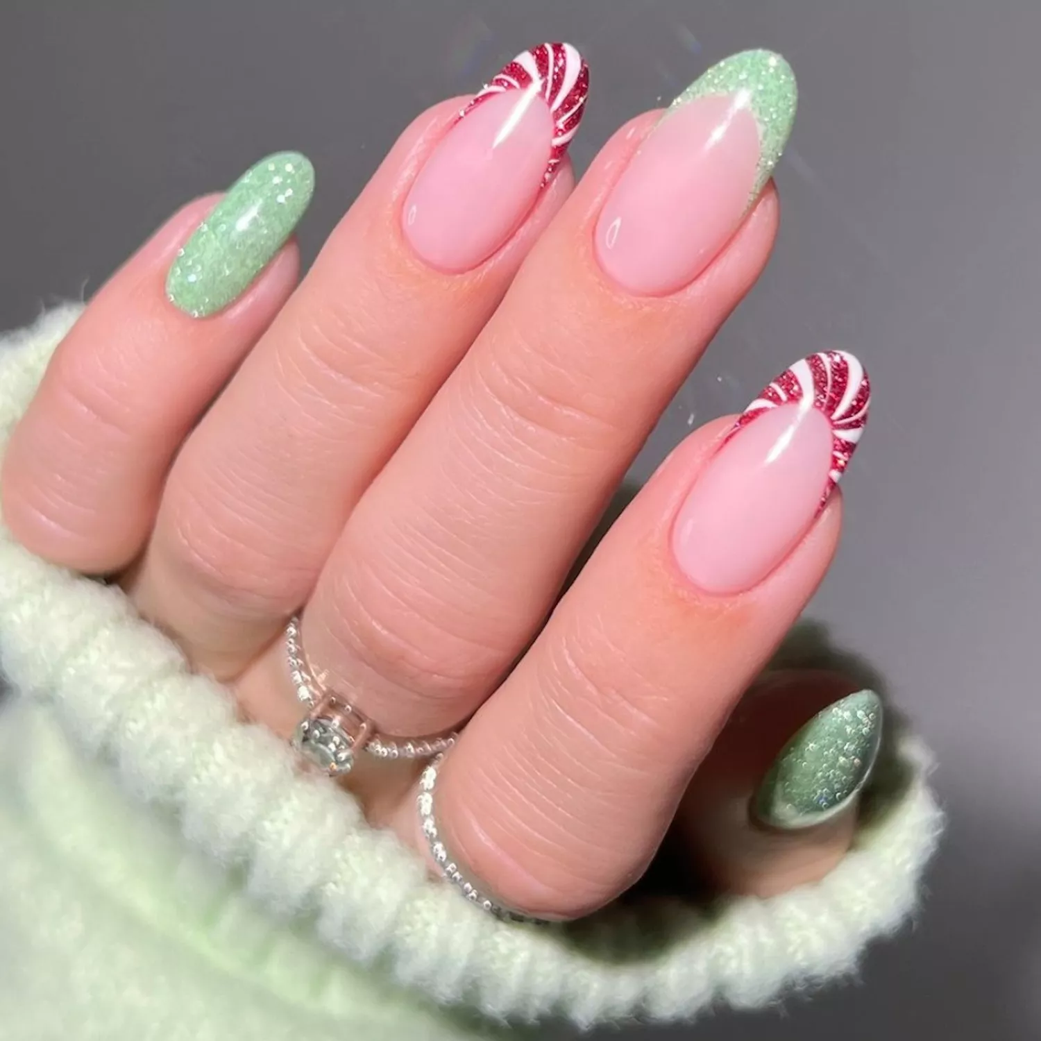 red and green nail art design